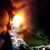 Dachstuhl in Flammen