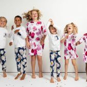 „Flowers in Bed“ kleidet nun auch Kinder ein