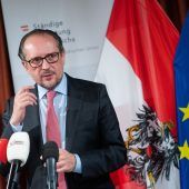 Streit mit Polen bei Schallenbergs Premiere