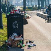 Ein Pfand auf Dosen und Plastik