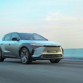 Autonews der Woche Toyota bringt ein Elektro-SUV auf den Markt / Achte Auflage des Mercedes SL in den Startlöchern / VW erweiterte die elektrische ID-Familie