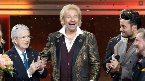 „Wetten, dass..?“-Erfinder Frank Elstner kam auch auf die Bühne.  ZDF/Baumann (2)