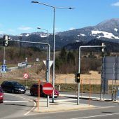 Bei der Autobahn im Oberland stehen Barrieren an