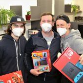 Am Arbeitsplatz zocken, bis die Controller rauchen