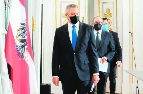 Innenminister Karl Nehammer, Bundeskanzler Alexander Schallenberg und Gesundheitsminister Wolfgang Mückstein verkündeten gestern den Lockdown für Ungeimpfte.