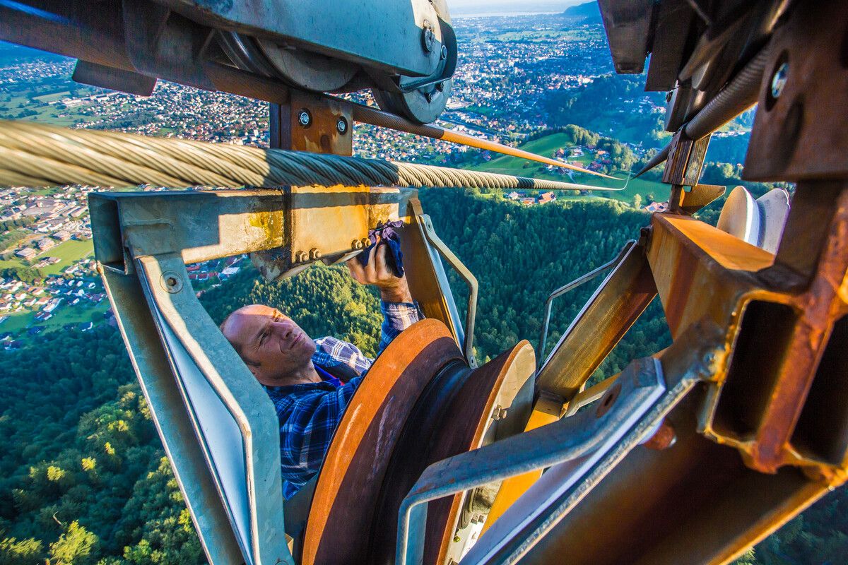 Die Karrenseilbahn wird ab Montag eine Woche lang der routinemäßigen Prüfung unterzogen.VN/Steurer
