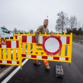 Der Verkehr rollt schon über die neue Straße