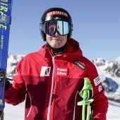 Neumayer wieder am Knie operiert