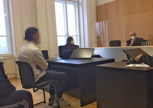 Der angeklagte Untersuchungshäftling war nicht geständig. vn/gs