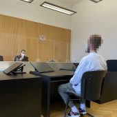 Faustschläge gegen Polizisten