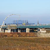 Neue Rheinbrücke ab August befahrbar