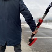 Pensionisten duellierten sich mit Eiskratzer