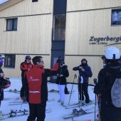 Eröffnungsparty im Tiefschnee