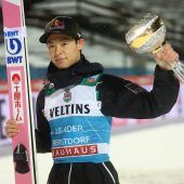 Kobayashi bleibt stark