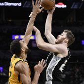 Pöltl-Double-Double bei Spurs-Niederlage
