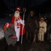 Nikolaus besuchte trotz Lockdown Klostertaler Kinder