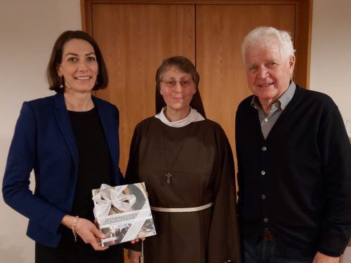 Veronika Marte, Äbtissin Sr. Rita-Maria und Kurt Mathis. ama
