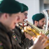 Die Militärmusik lässt grüßen