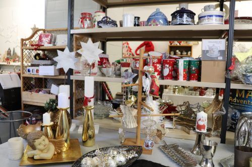 Wer noch spezielle Weihnachtsdekoration sucht, ist beim Alma-Adventmärktle richtig.  AJK