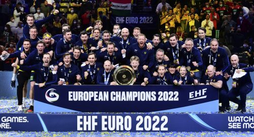 20 Jahre nach den drei Titelgewinnen in Folge der legendären „Bengan-Boys“ sicherte sich Rekord-Europameister Schweden die fünfte Goldene. Reuters