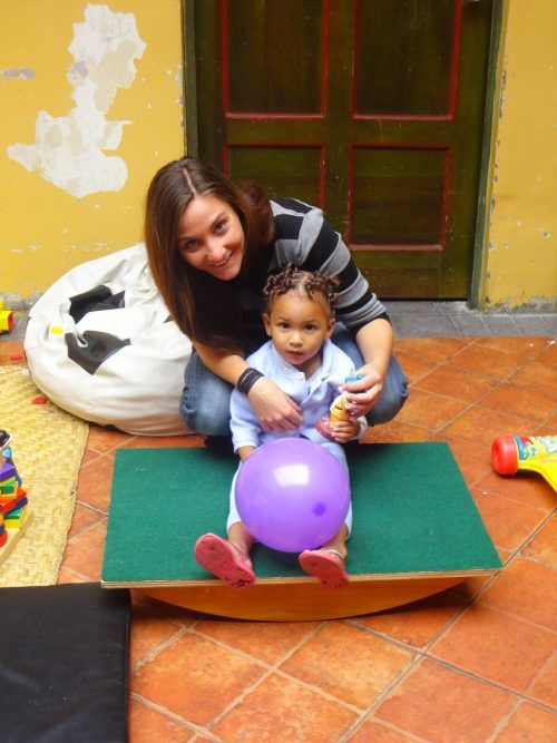 Als Freiwillige arbeitete Belinda Paulak mit Kindern in einem Frauenhaus in Cuenca, Ecuador.