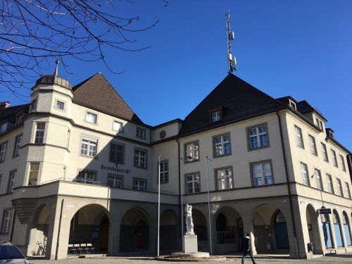 Am Bludenzer Bezirksgericht musste sich am Donnerstag eine Wahlhelferin des Teams Mario Leiter (SPÖ) verantworten.