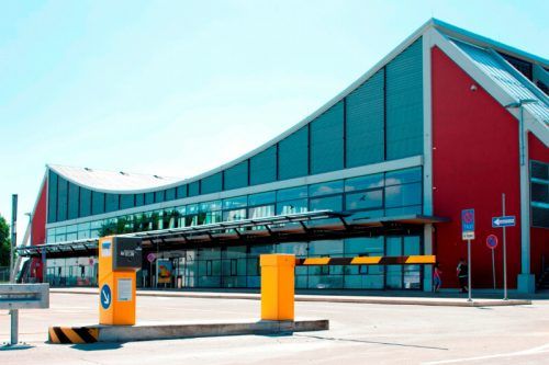 Am Flughafen Memmingen hofft man heuer wieder auf mehr Betrieb. FA