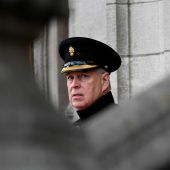 Queen entzieht Andrew militärische Dienstgrade