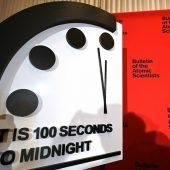 „Weltuntergangsuhr“ steht weiter auf 100 Sekunden vor Mitternacht