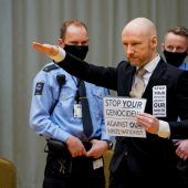 Massenmörder Breivik will Haftentlassung