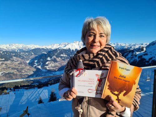 Brigita Egger hat zwei Bücher geschrieben. Die zweiten Teile sind jeweils schon in Arbeit.  VN/JUN