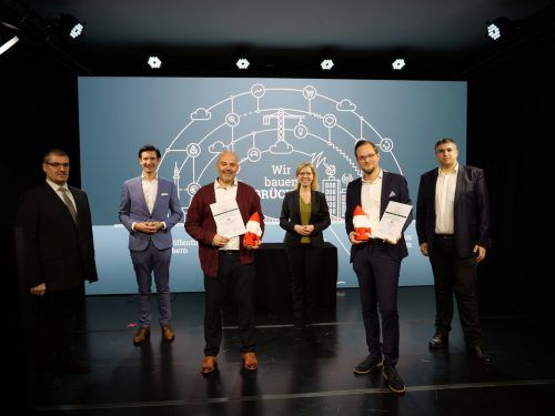 Das Softwaresystem PriorizR als Lösung für bedarfsorientierte Patientenpriorisierung setzte sich als Sieger in der Kategorie „Innovationen für das Gesundheitsmanagement“ durch. IÖB