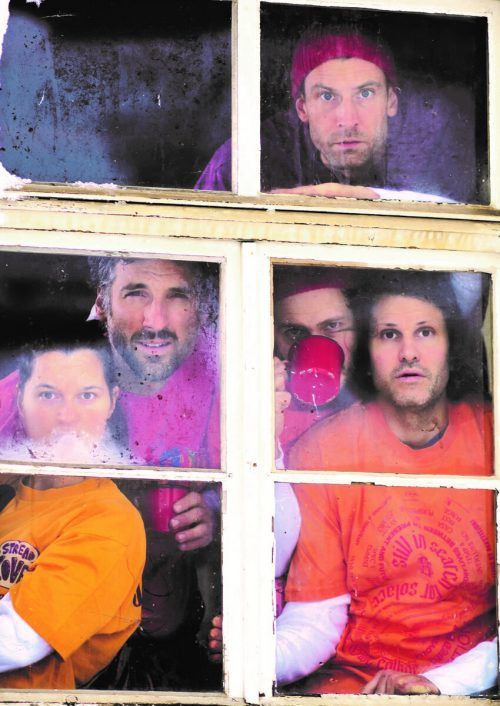 "Der schwarze Hund" heißt das neue Stück, gespielt wird in einem aufgelassenen Gasthaus. theater, VN
