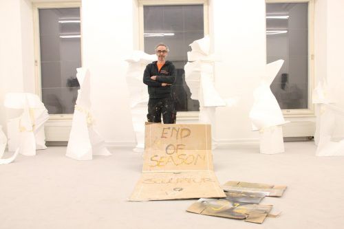 Die „End of Season Sculptures“ verströmen etwas wie Ausverkaufsstimmung.
