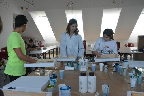 Die Mittelschule Kirchdorf stellt sich mit einem eigenen Schulvideo vor.  bvs/6