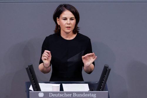 Die Nichtinbetriebnahme der Ostsee-Pipeline liege auf dem Tisch, sagt Baerbock. RTS