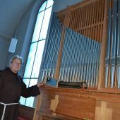 Reparatur von Dach und Orgel in der Warteschleife