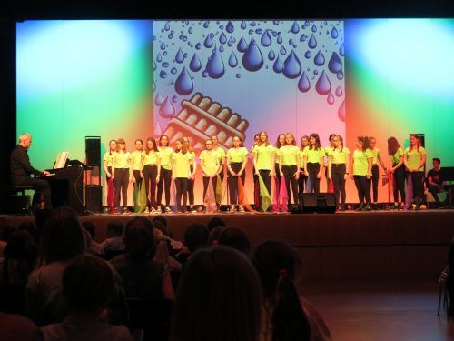 Die Schülerinnen der Musikklasse untermalen mit ihrem Gesang auch regelmäßig verschiedenste Anlässe. PKMS