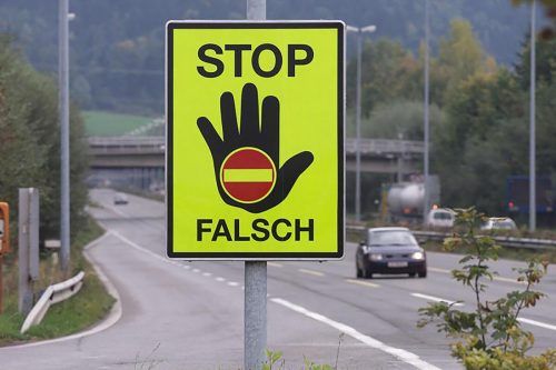 Die Zahl der Geisterfahrer stieg 2021 bundesweit, in Vorarlberg hingegen ging sie um 29 Prozent zurück. vn/HB