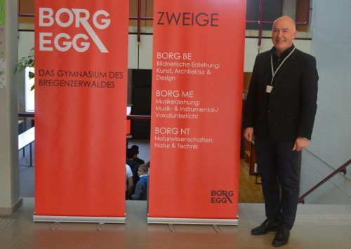 Direktor Ariel Lang betonte den Wert der Allgemeinbildung.  me/3