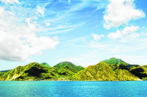 Dominica liegt im Karibischen Meer und gehört zu den kleinen Antillen.