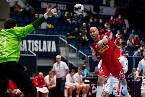 EM-Rekordtorschütze Robert Weber musste sich in seinem 200. Länderspiel mit einem Tor begnügen. Zum Abschluss der EM-Endrunde gab es für Österreichs Handballer gegen Weißrussland mit 26:29 die dritte Niederlage. GEPA/REuters