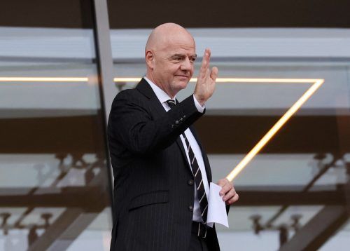 FIFA-Boss Gianni Infantino hält sich mit Kritik an der UEFA nicht zurück. reuters