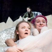 Landestheater liefert witzige Begegnung mit Dürrenmatt. »D6