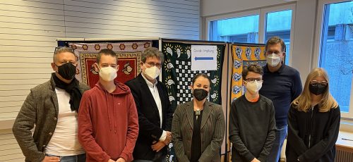 Gernot Brauchle (PH), Julia Marte-Schwald (Praxisschulen), Andreas Mark (Gys), Hannes Mäser (Polytechnische Schule) und Schülerinnen und Schüler.  Privat