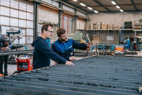 Harald Simeoni: „Die Lehrlinge sind die Fachkräfte von morgen. Darum ist für uns die hohe Ausbildung enorm wichtig.“ Metallbau Simeoni