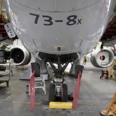 „Blinder Passagier“ überlebt mehrstündigen Flug im Fahrwerk
