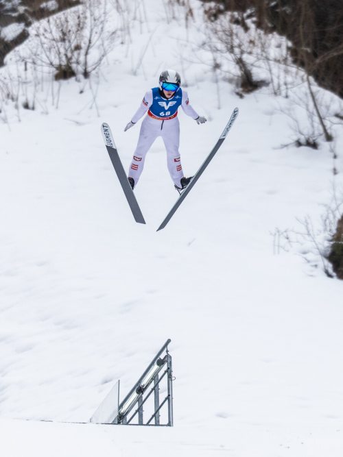 Johannes Pölz aus Schwarzenberg holte sich sowohl am Samstag als auch am Sonntag den Sieg beim Skispringen im Austria-Cup in Tschagguns.  Sams