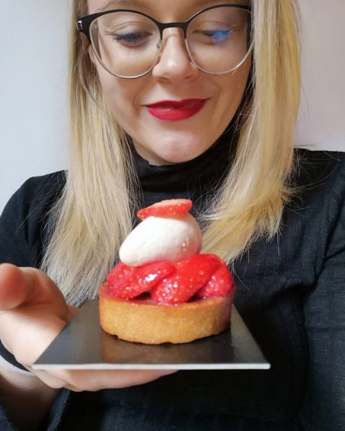 Lina Böhler kreiert Pralinen unterschiedlichster Geschmackrichtungen mit handwerklichem Geschick. NAM