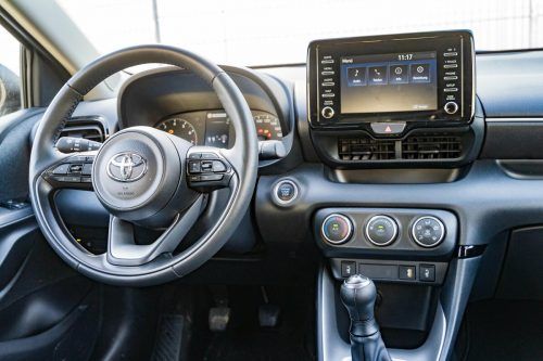 Maßvoller Minimalist: Der auf Leistungsdiät gesetzte Yaris ist ein genügsamer Einsteigertyp im griffigen Kleinformat. vn/stiplovsek